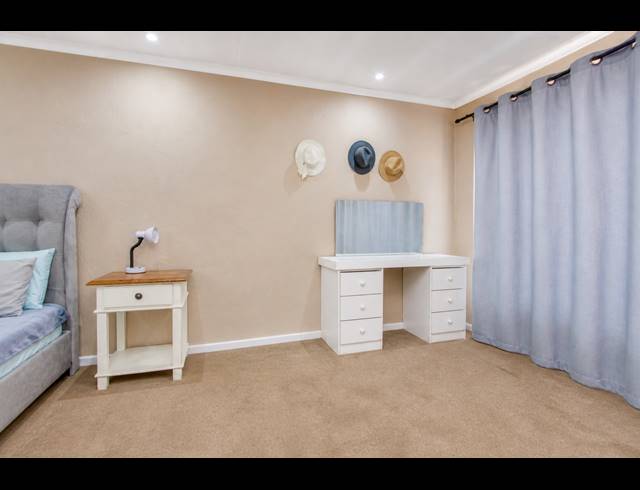 4 BEDROOM FREESTANDING FOR SALE IN WELTEVREDEN PARK